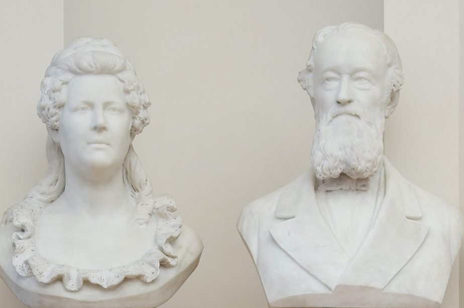 Büsten von Carl Schuler (1847-1886) Bertha Krupp (1831-1888) und Alfred Krupp (1812-1887), 1879/1880, Marmor, Historische Ausstellung Krupp